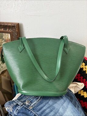Louis Vuitton Epi Saint Jacques
